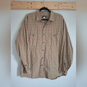 Patagonia 100% Organic Cotton Button Down Size Large